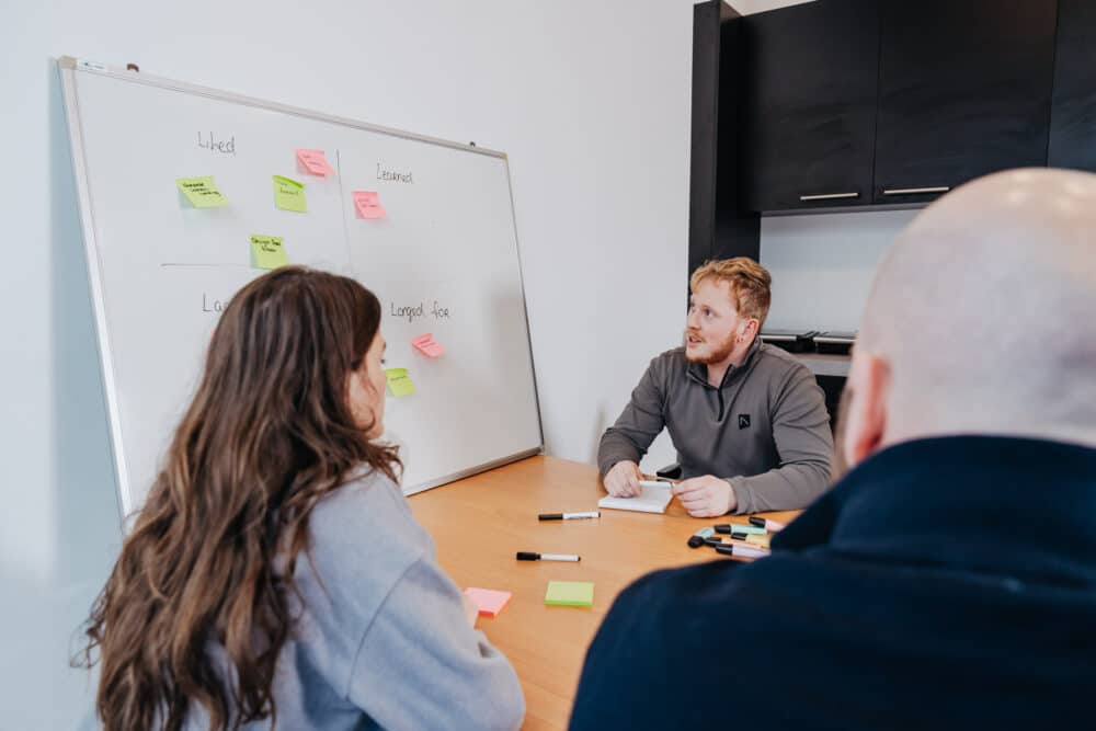 twize meeting met whiteboard en sticky notes